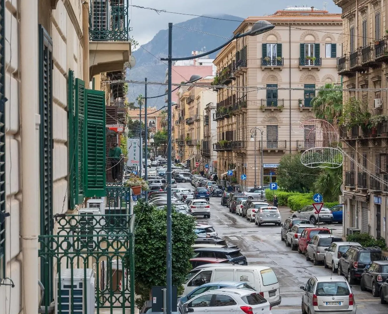 Palazzo Falcone Apartments Palermo