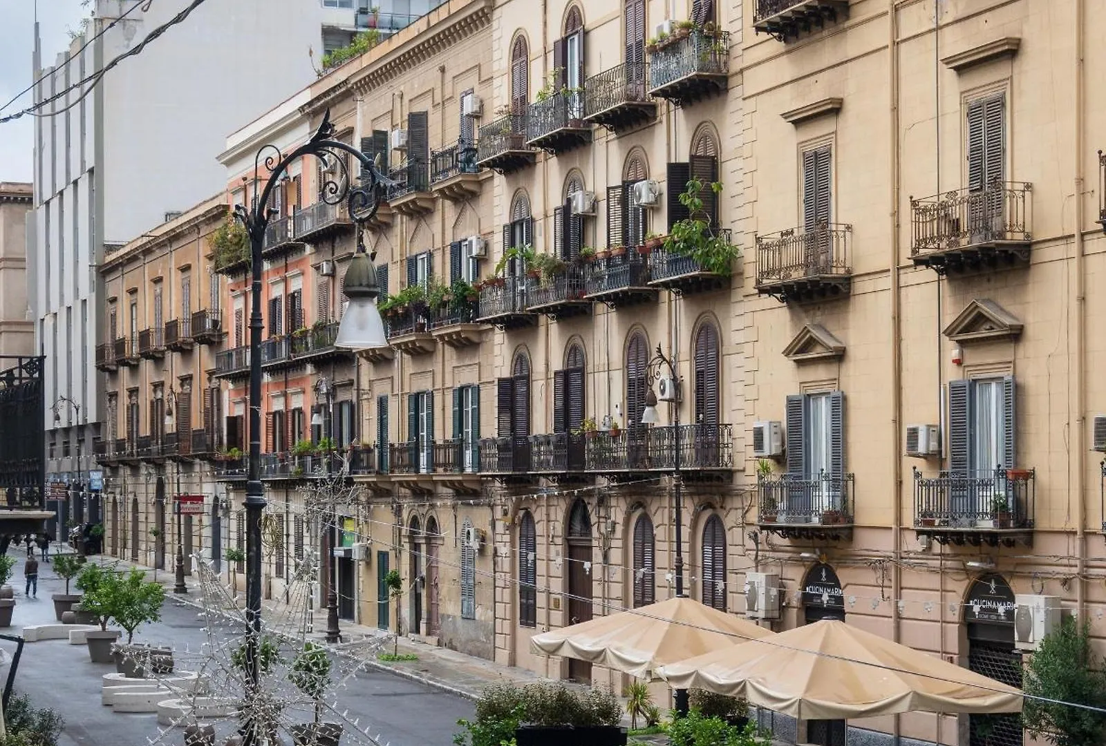 Palazzo Falcone Apartments Palermo