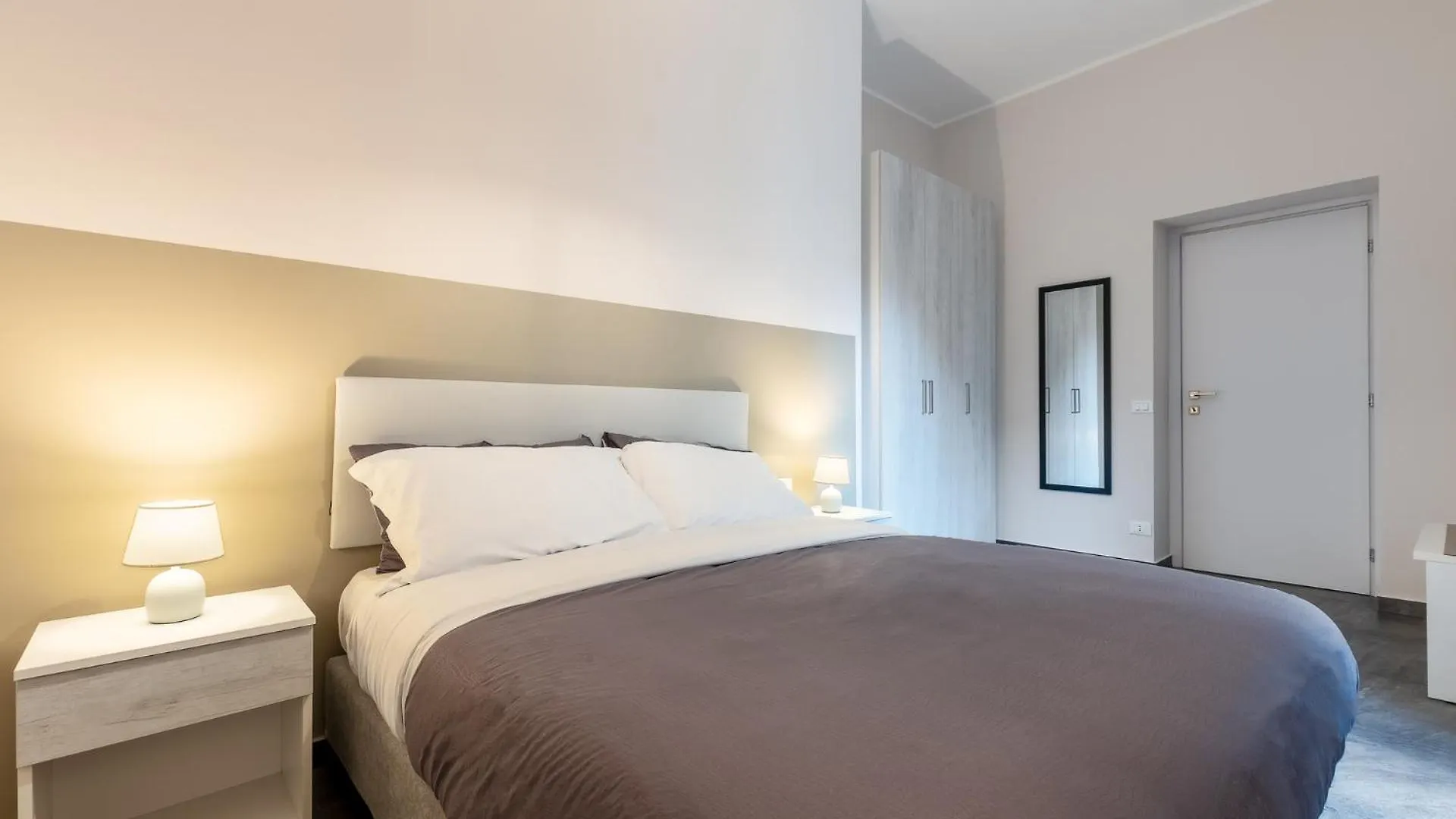 Palazzo Falcone Apartments Palermo 0*,  Italy